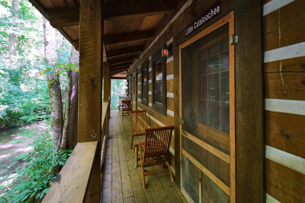 Creekwalk Inn Bed And Breakfast With Cabins Cosby Екстер'єр фото