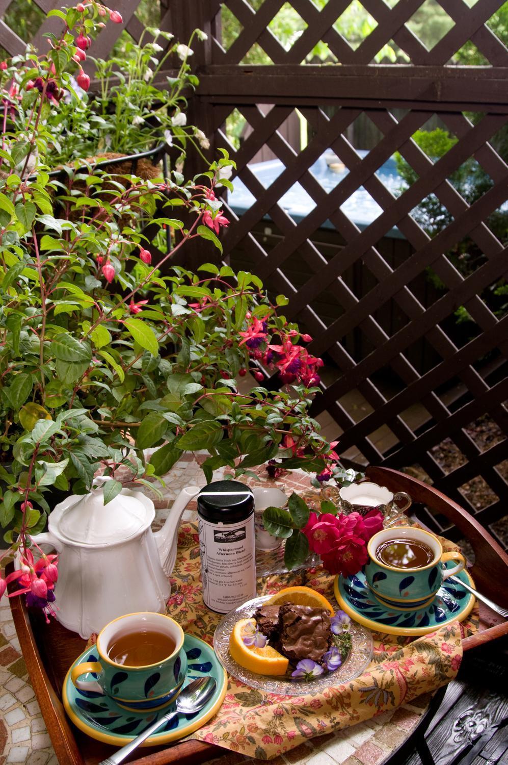 Creekwalk Inn Bed And Breakfast With Cabins Cosby Екстер'єр фото