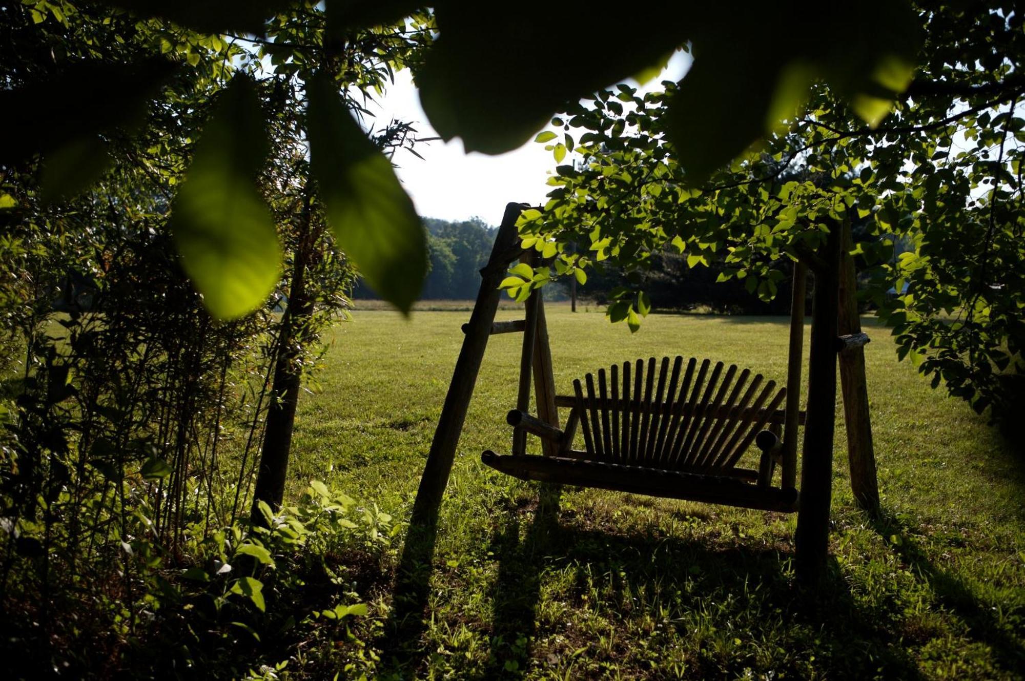 Creekwalk Inn Bed And Breakfast With Cabins Cosby Екстер'єр фото